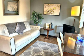 Wren 8-Hot Tub-Woodland Lodges-St Clears-Carmarthen-Tenby